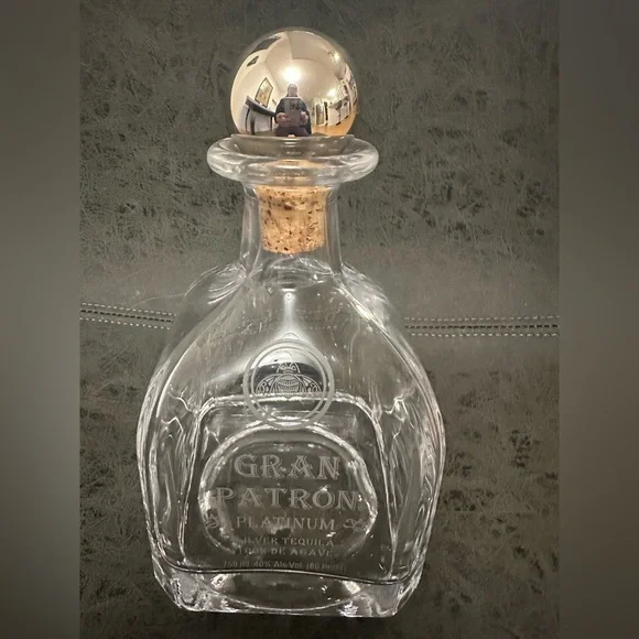 Gran Patron Platinum Glass Tequila Bottle With Silver Cork Stopper - Empty - Picture 1 of 5